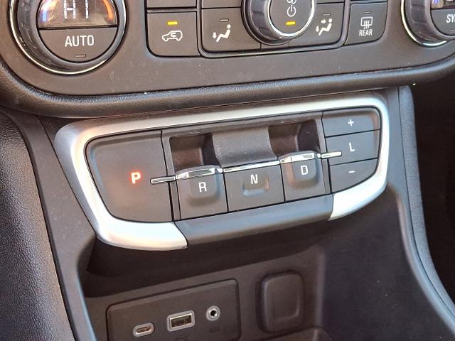 2022 GMC Terrain Vehicle Photo in TREVOSE, PA 19053-4984