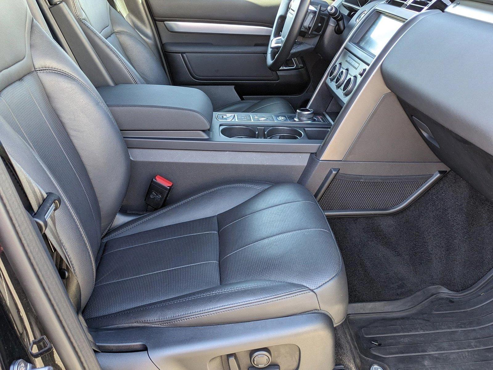 2020 Land Rover Discovery Vehicle Photo in Bethesda, MD 20852