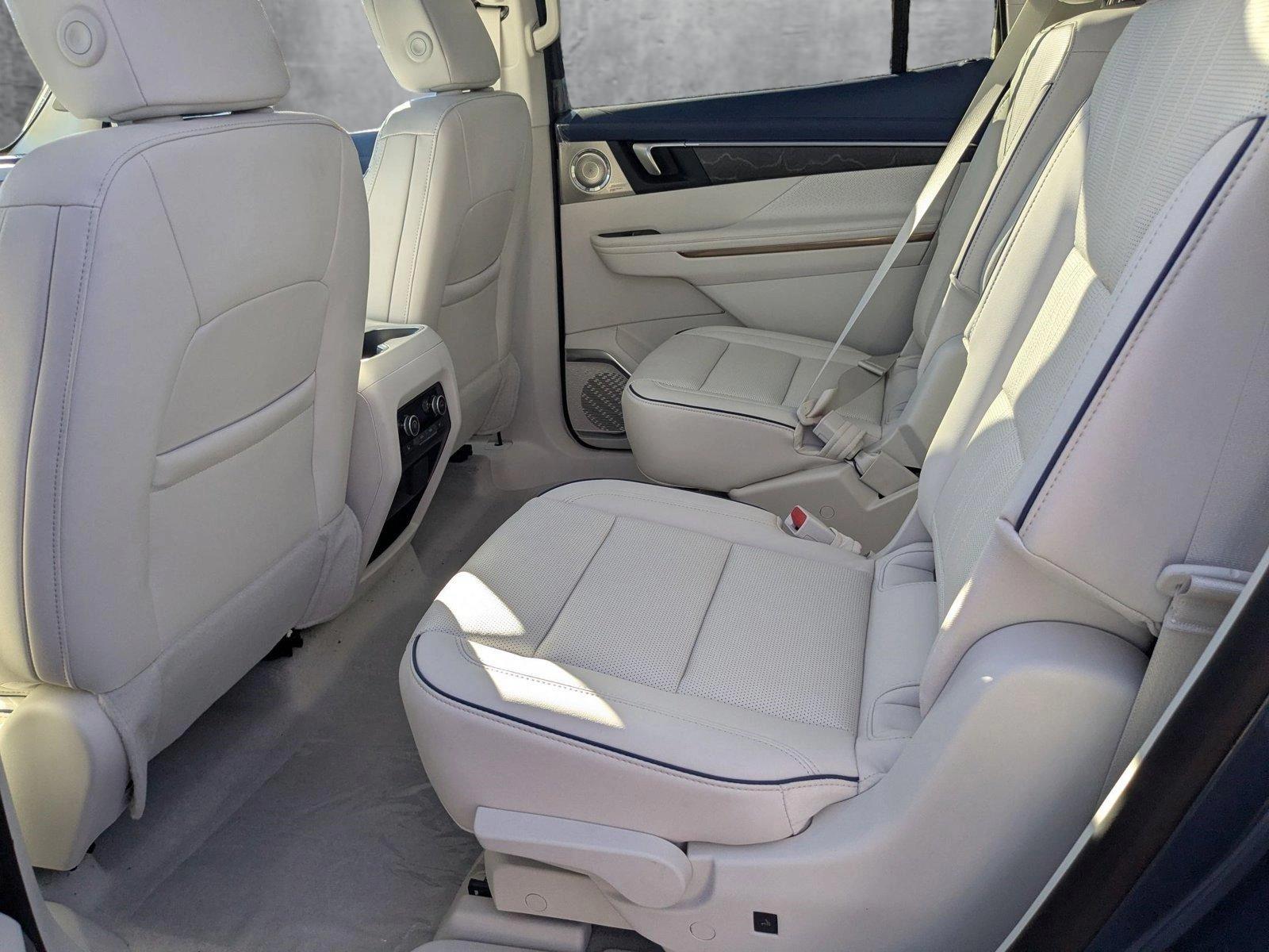 2025 Buick Enclave Vehicle Photo in LONE TREE, CO 80124-2750