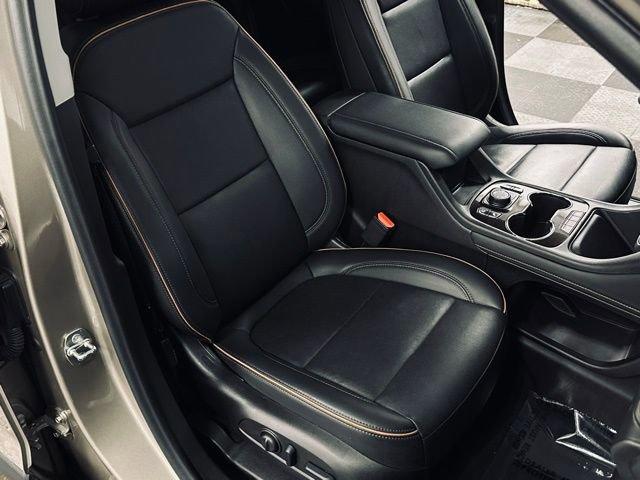 2022 GMC Acadia Vehicle Photo in MEDINA, OH 44256-9631