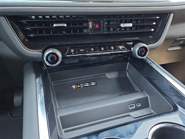 2025 Chevrolet Suburban Vehicle Photo in EASTLAND, TX 76448-3020