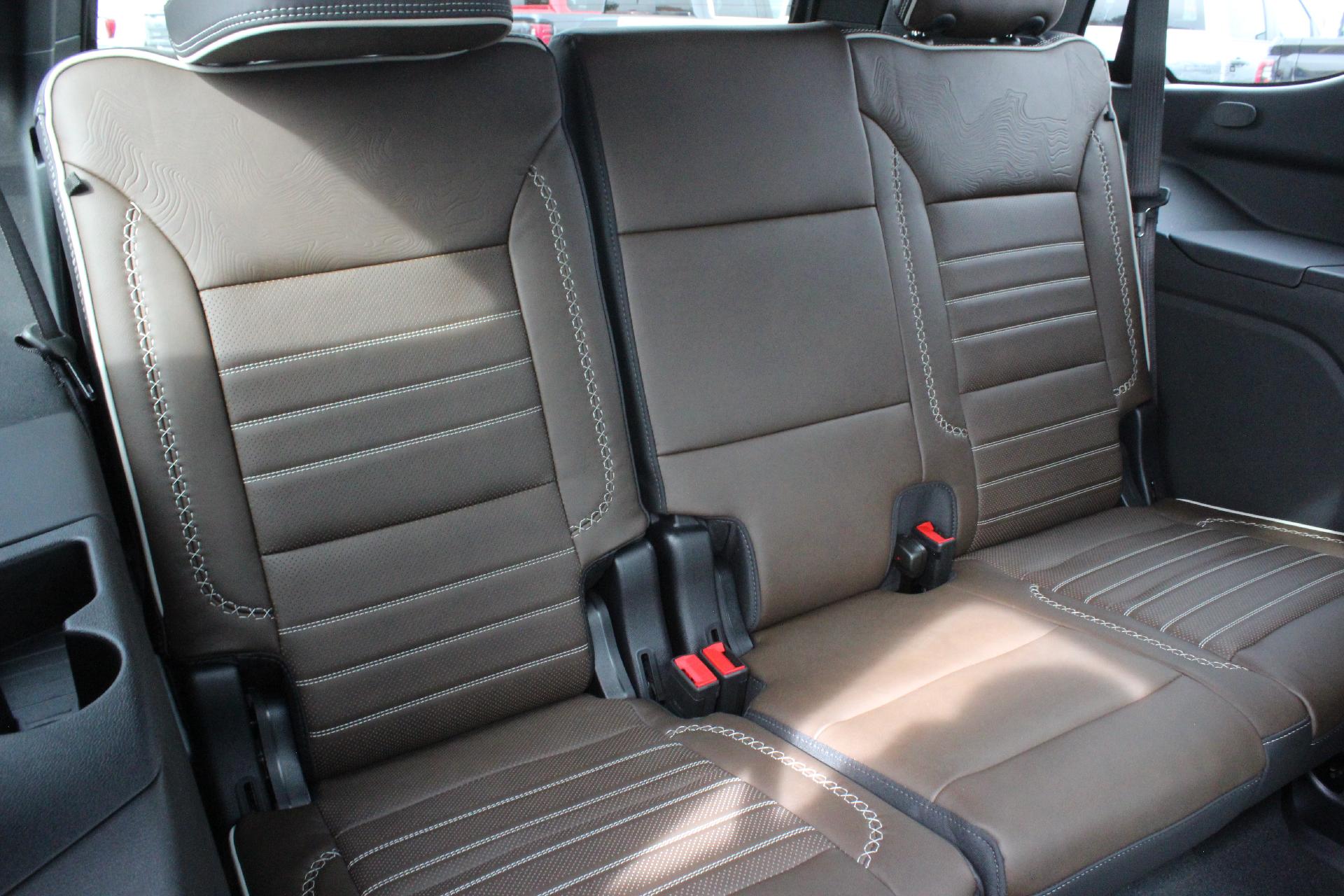 2025 GMC Yukon Vehicle Photo in AURORA, CO 80012-4011