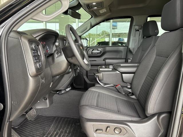2023 Chevrolet Silverado 1500 Vehicle Photo in MANHATTAN, KS 66502-5036
