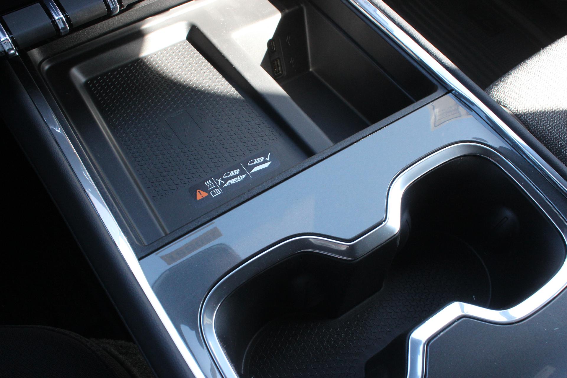 2025 GMC Acadia Vehicle Photo in AURORA, CO 80012-4011