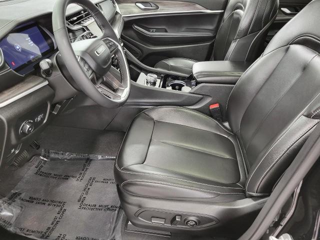 2023 Jeep Grand Cherokee L Vehicle Photo in MADISON, WI 53713-3220