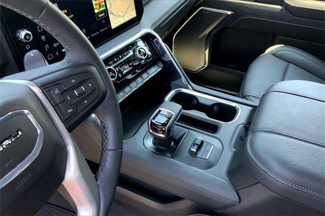 2024 GMC Sierra 1500 Vehicle Photo in TOPEKA, KS 66609-0000