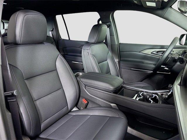 2025 Chevrolet Traverse Vehicle Photo in PUYALLUP, WA 98371-4149
