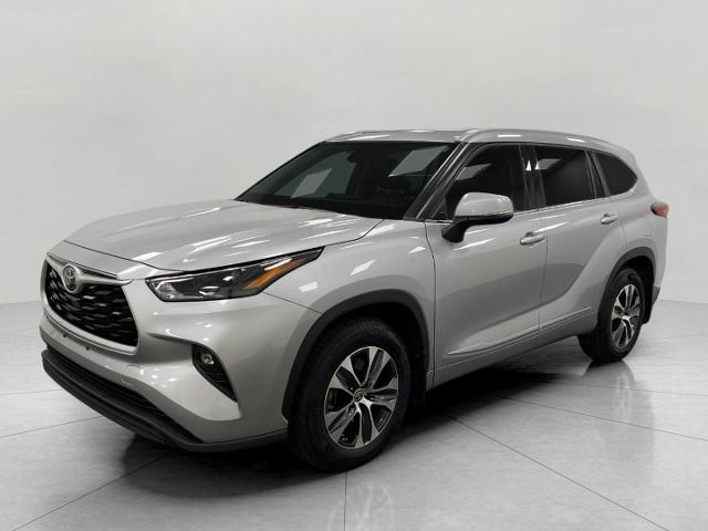 2022 Toyota Highlander Vehicle Photo in Appleton, WI 54913