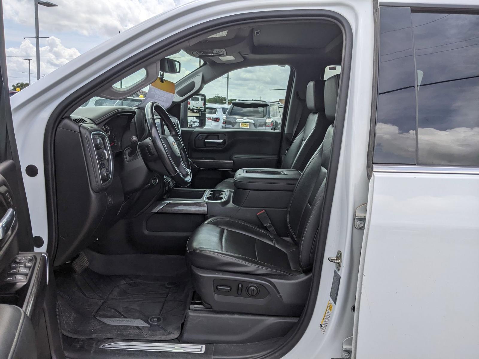2020 Chevrolet Silverado 2500 HD Vehicle Photo in Seguin, TX 78155