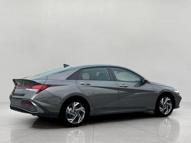 2025 Hyundai ELANTRA Vehicle Photo in Green Bay, WI 54304