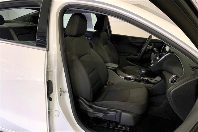 2024 Chevrolet Malibu Vehicle Photo in KANSAS CITY, MO 64114-4545