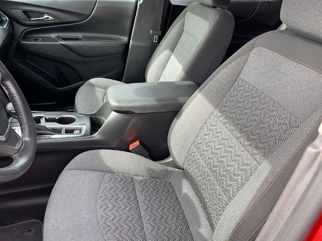 2022 Chevrolet Equinox Vehicle Photo in MOON TOWNSHIP, PA 15108-2571