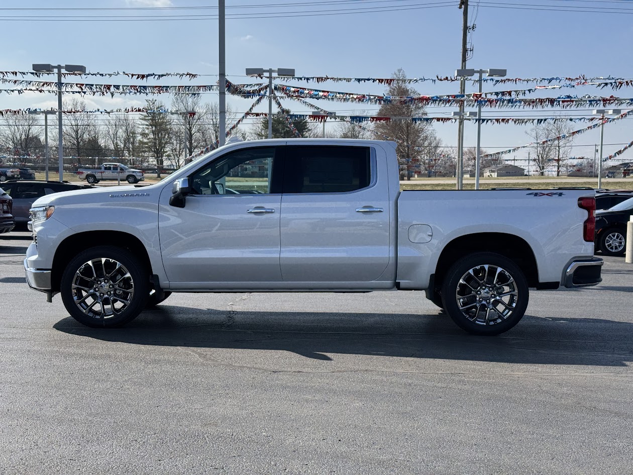 2025 Chevrolet Silverado 1500 Vehicle Photo in BOONVILLE, IN 47601-9633