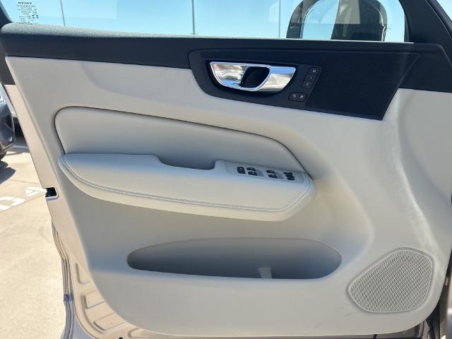 2025 Volvo XC60 Plug-In Hybrid Vehicle Photo in Grapevine, TX 76051