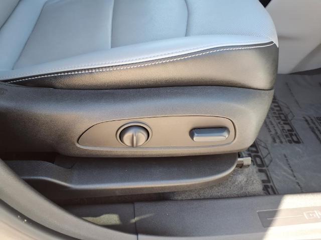2024 GMC Terrain Vehicle Photo in TAMPA, FL 33612-3404