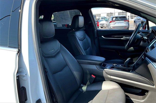 2021 Cadillac XT5 Vehicle Photo in TOPEKA, KS 66609-0000