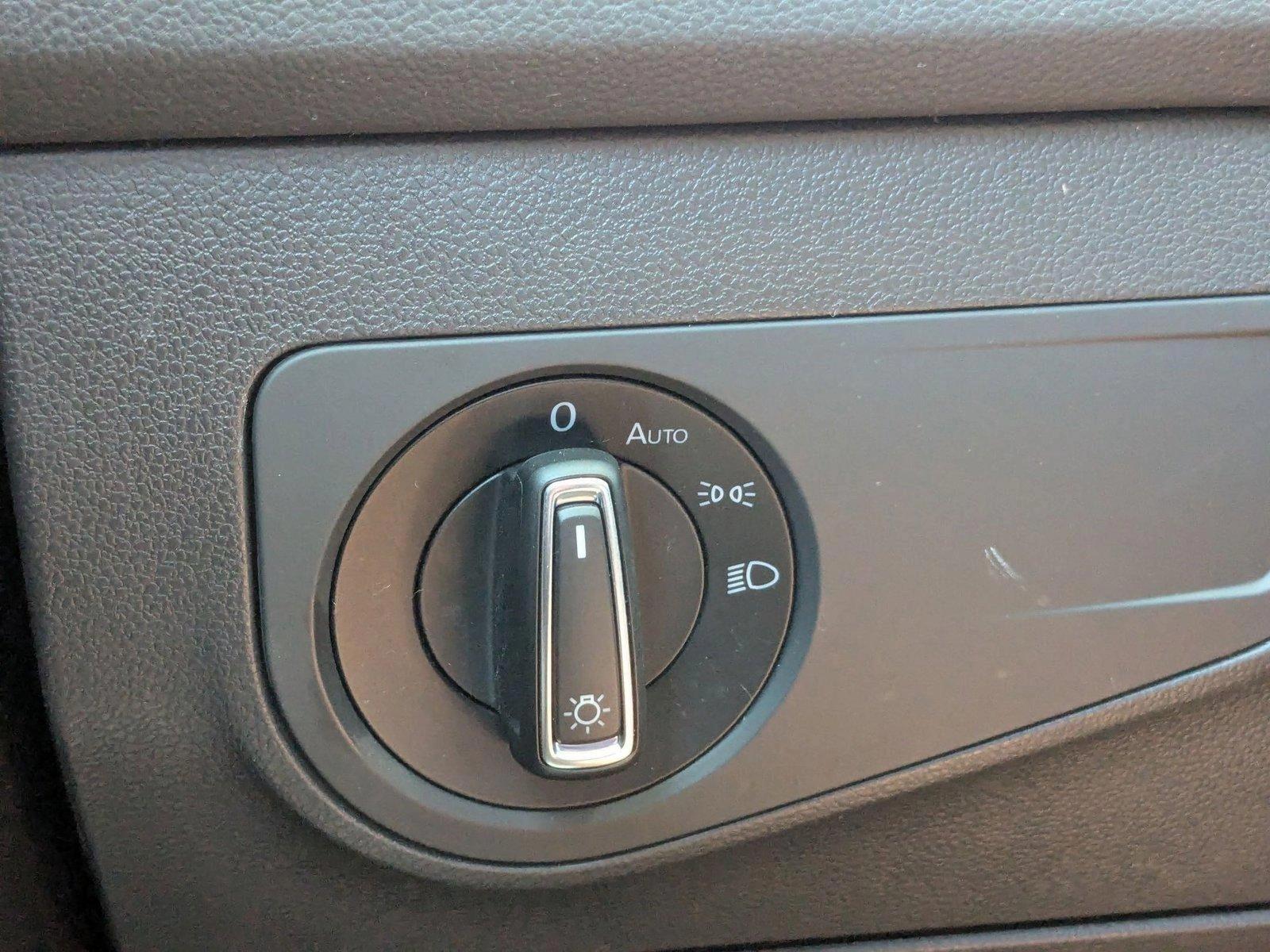 2019 Volkswagen Tiguan Vehicle Photo in Tampa, FL 33614