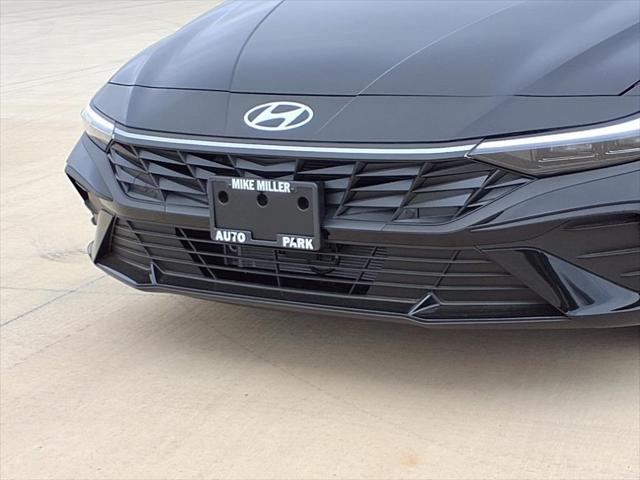 2025 Hyundai ELANTRA Hybrid Vehicle Photo in Peoria, IL 61615
