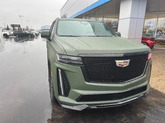 2024 Cadillac Escalade Vehicle Photo in NEENAH, WI 54956-2243