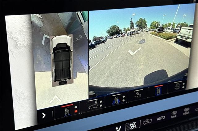 2025 GMC HUMMER EV SUV Vehicle Photo in ELK GROVE, CA 95757-8703