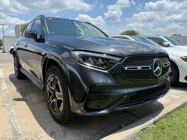 2025 Mercedes-Benz GLC Vehicle Photo in HOUSTON, TX 77079