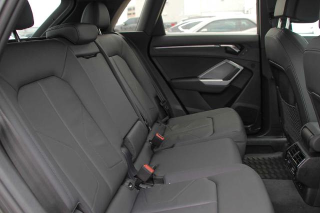 2024 Audi Q3 Vehicle Photo in SUGAR LAND, TX 77478