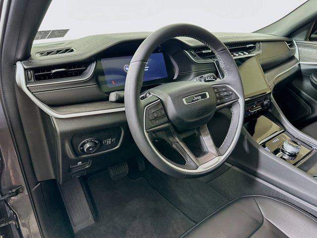 2024 Jeep Grand Cherokee L Vehicle Photo in Doylsetown, PA 18901