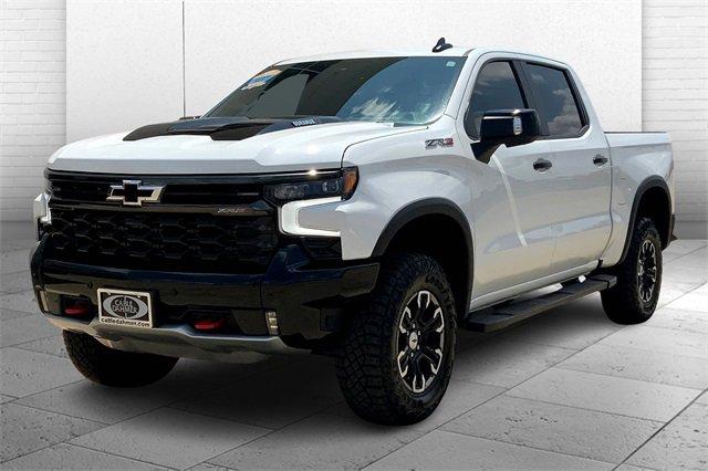 2025 Chevrolet Silverado 1500 Vehicle Photo in TOPEKA, KS 66609-0000