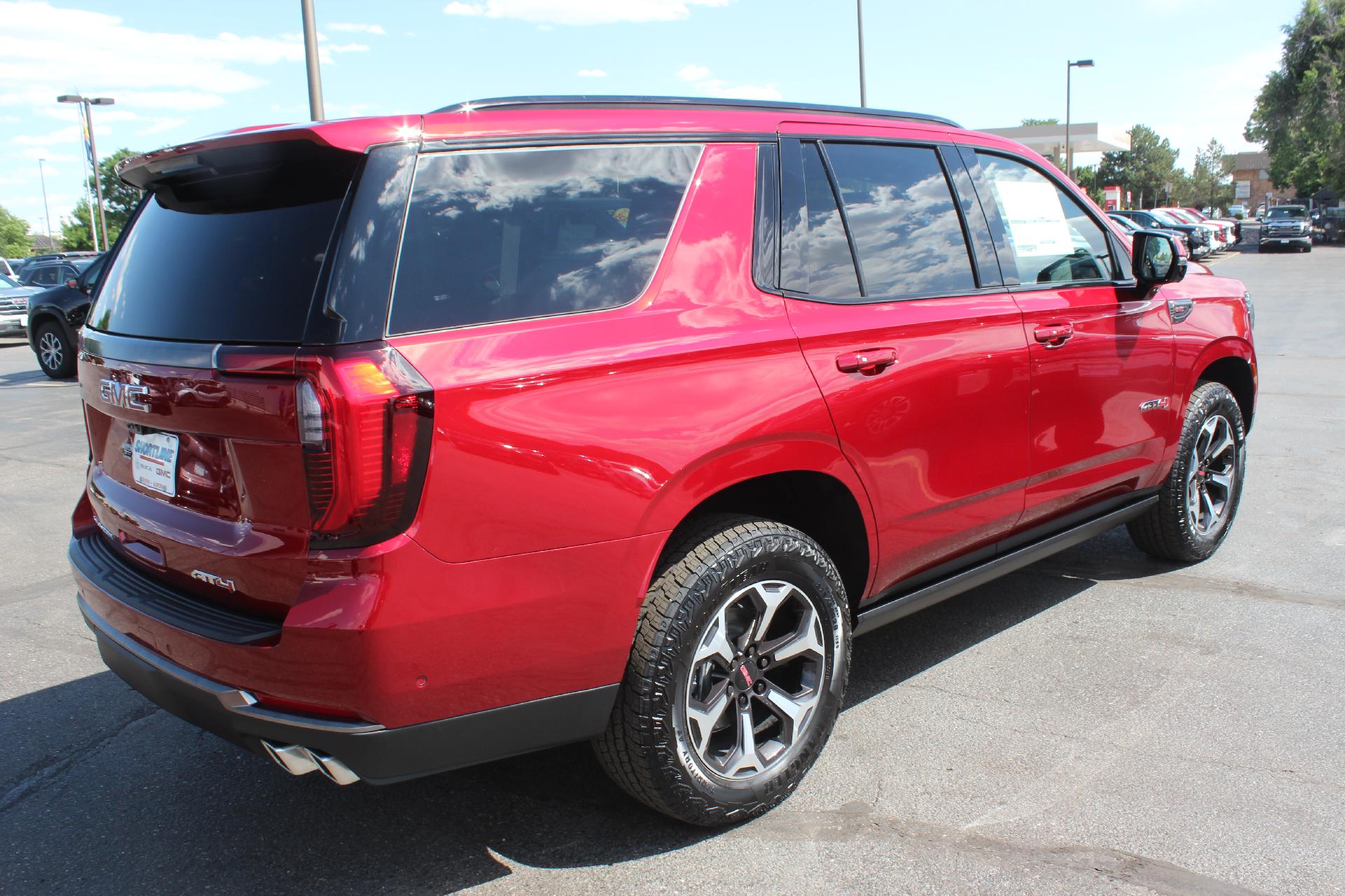 2025 GMC Yukon Vehicle Photo in AURORA, CO 80012-4011