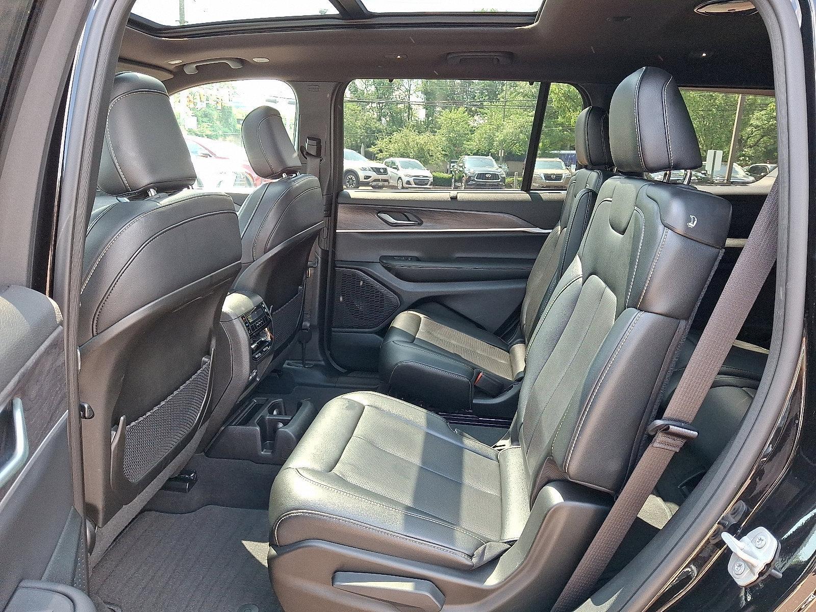 2024 Jeep Grand Cherokee L Vehicle Photo in Willow Grove, PA 19090