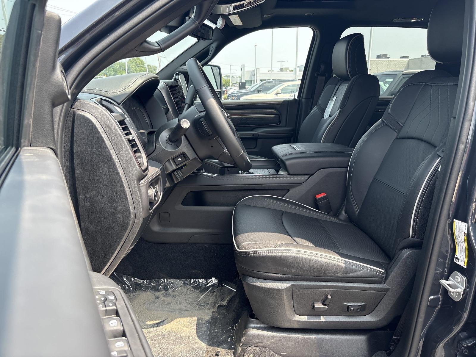 2025 Ram 3500 Vehicle Photo in Mechanicsburg, PA 17050-1707