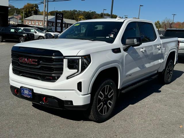 2025 GMC Sierra 1500 Vehicle Photo in LOWELL, MA 01852-4336