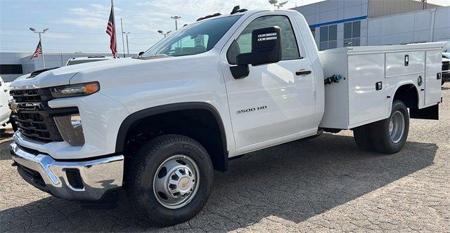 2024 Chevrolet Silverado 3500 HD Chassis Cab Vehicle Photo in TOPEKA, KS 66609-0000