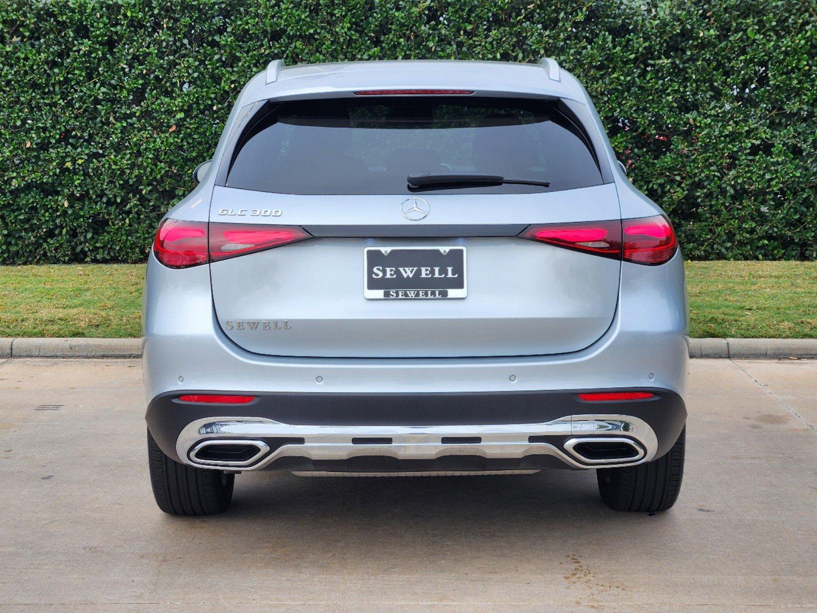 2024 Mercedes-Benz GLC Vehicle Photo in HOUSTON, TX 77079