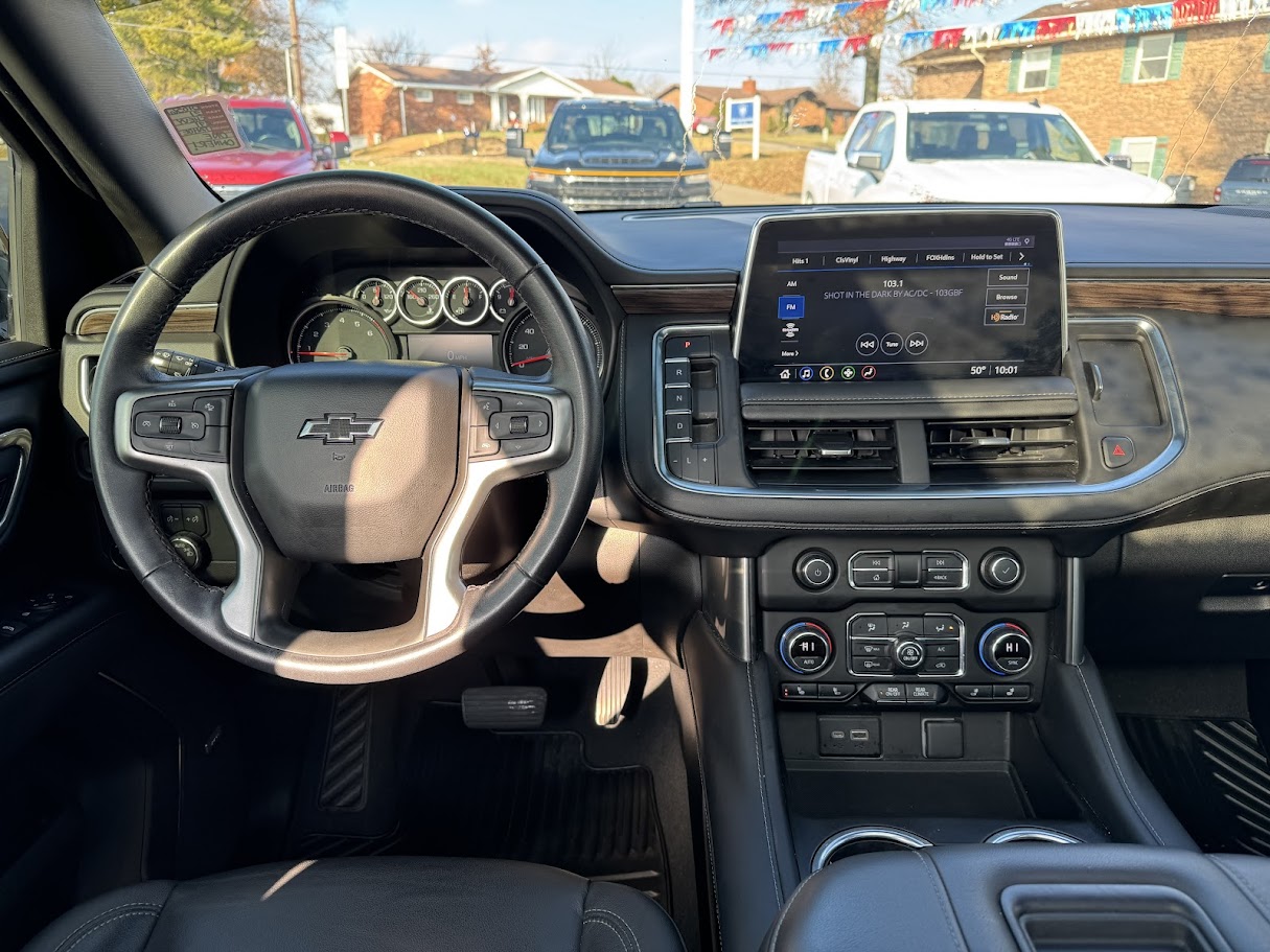 2021 Chevrolet Tahoe Vehicle Photo in BOONVILLE, IN 47601-9633