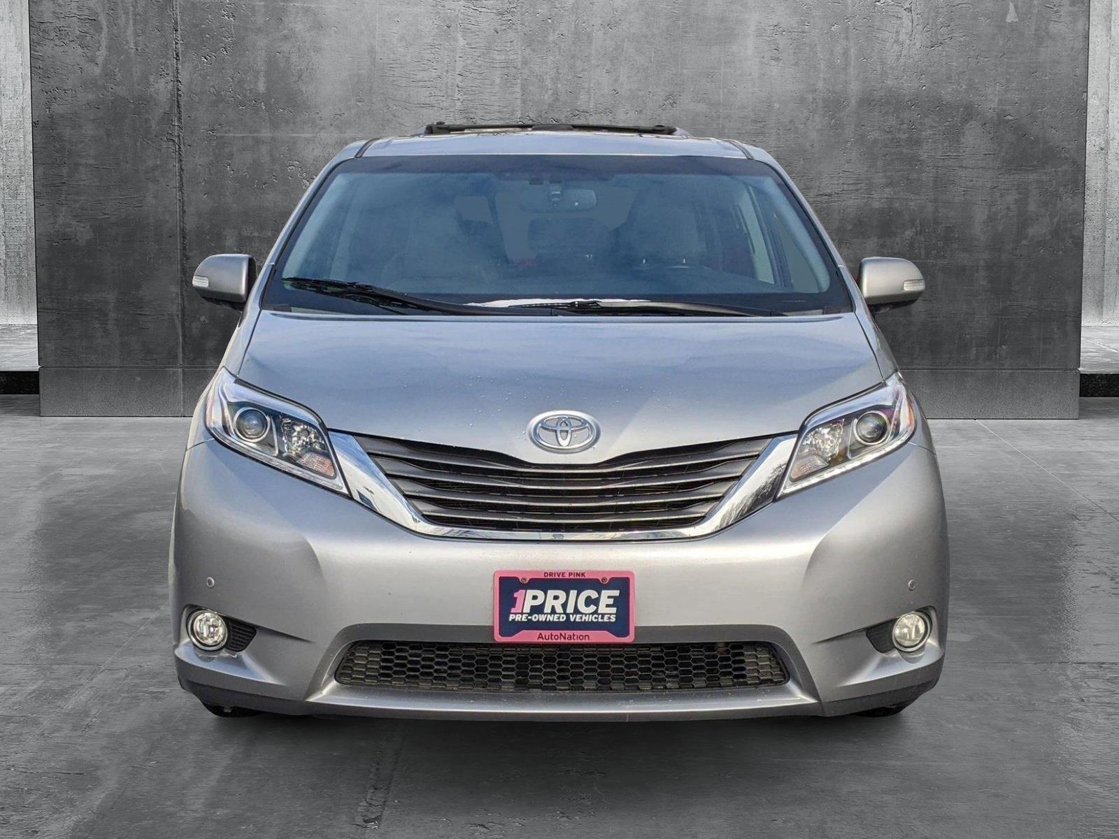 2015 Toyota Sienna Vehicle Photo in TIMONIUM, MD 21093-2300