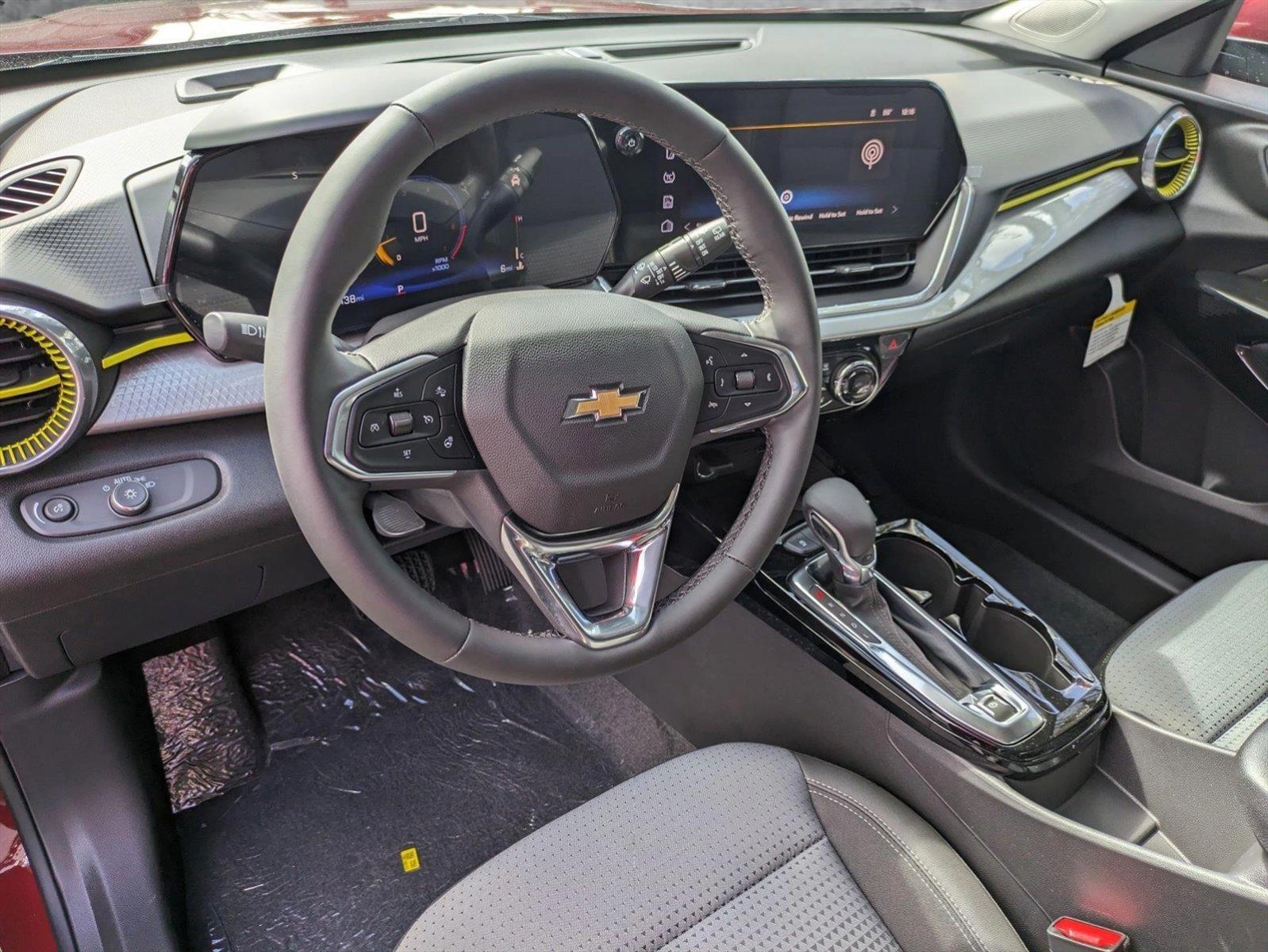 2025 Chevrolet Trax Vehicle Photo in GREENACRES, FL 33463-3207