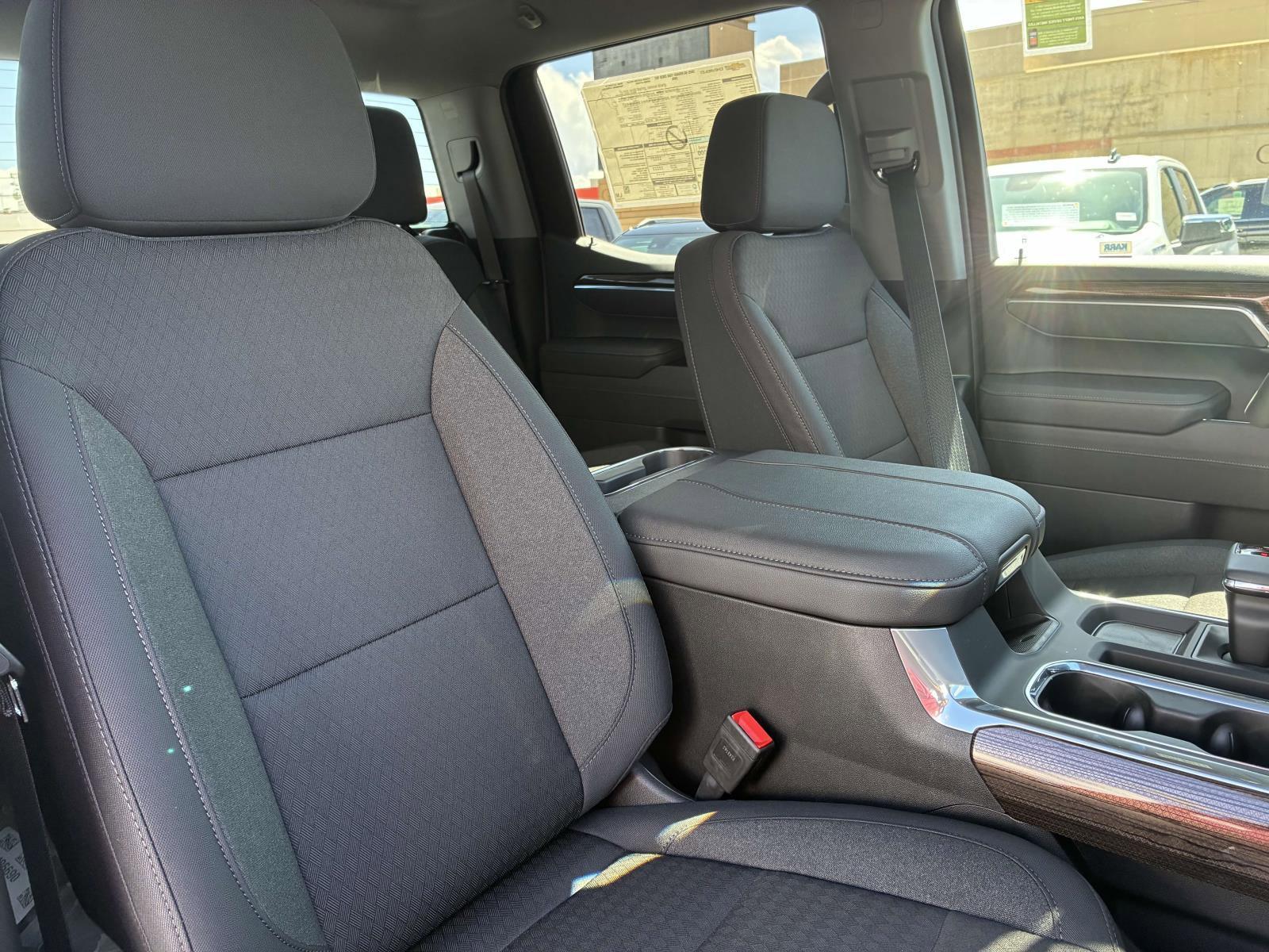 2025 Chevrolet Silverado 1500 Vehicle Photo in LOS ANGELES, CA 90007-3794