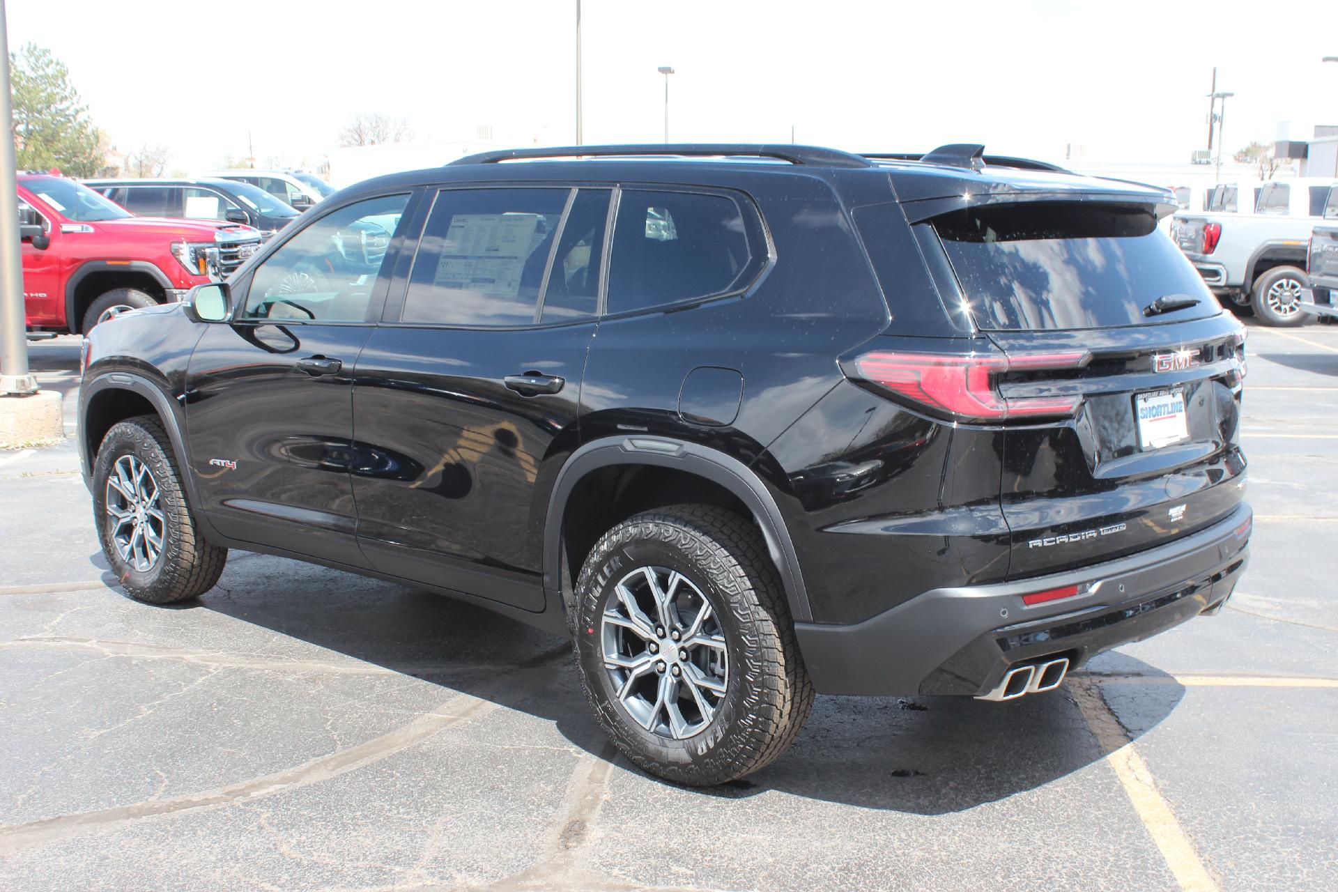 2025 GMC Acadia Vehicle Photo in AURORA, CO 80012-4011