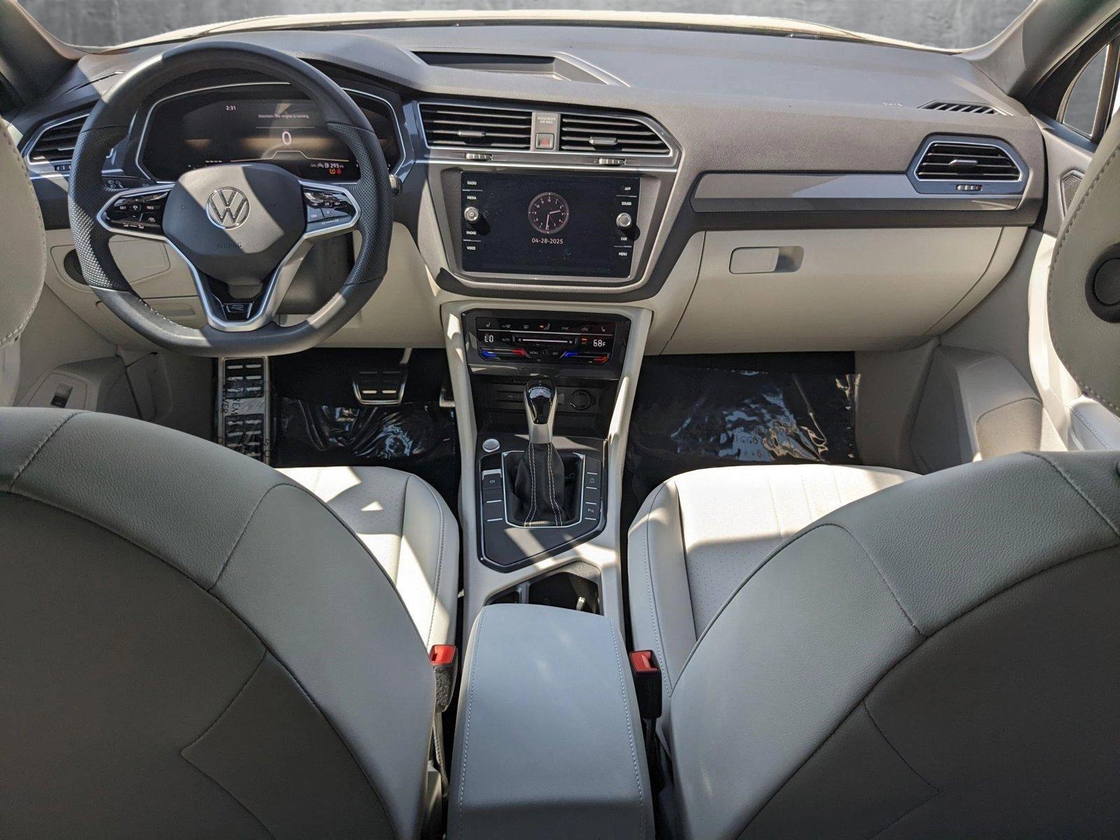 2024 Volkswagen Tiguan Vehicle Photo in Davie, FL 33331