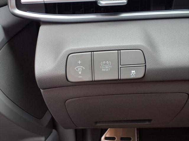 2025 Hyundai ELANTRA Hybrid Vehicle Photo in Peoria, IL 61615