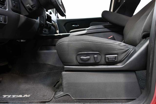 2015 Nissan Titan Vehicle Photo in DALLAS, TX 75235