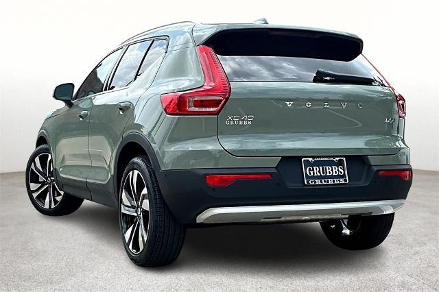 2025 Volvo XC40 Vehicle Photo in Houston, TX 77007