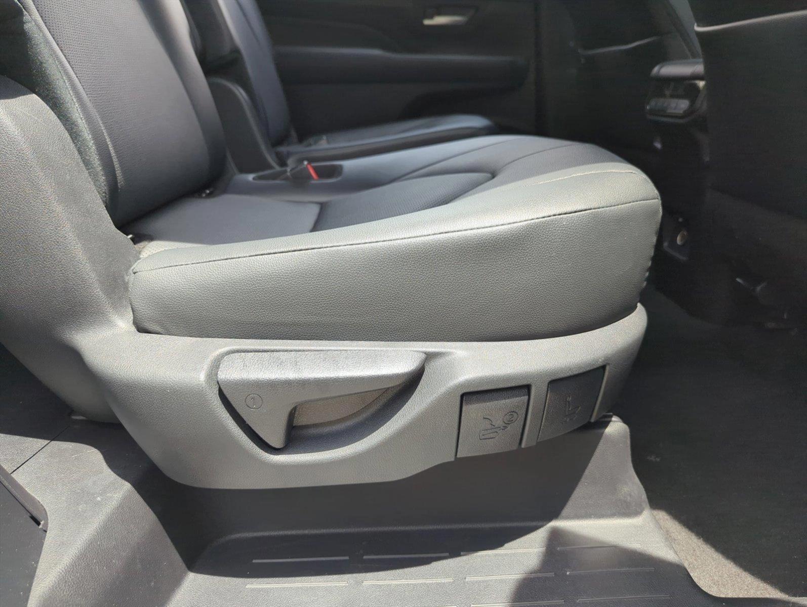 2024 Toyota Grand Highlander Vehicle Photo in Ft. Myers, FL 33907