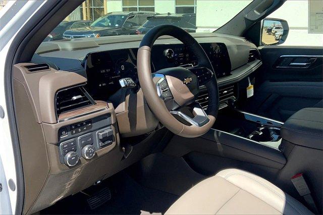 2025 Chevrolet Suburban Vehicle Photo in TOPEKA, KS 66609-0000