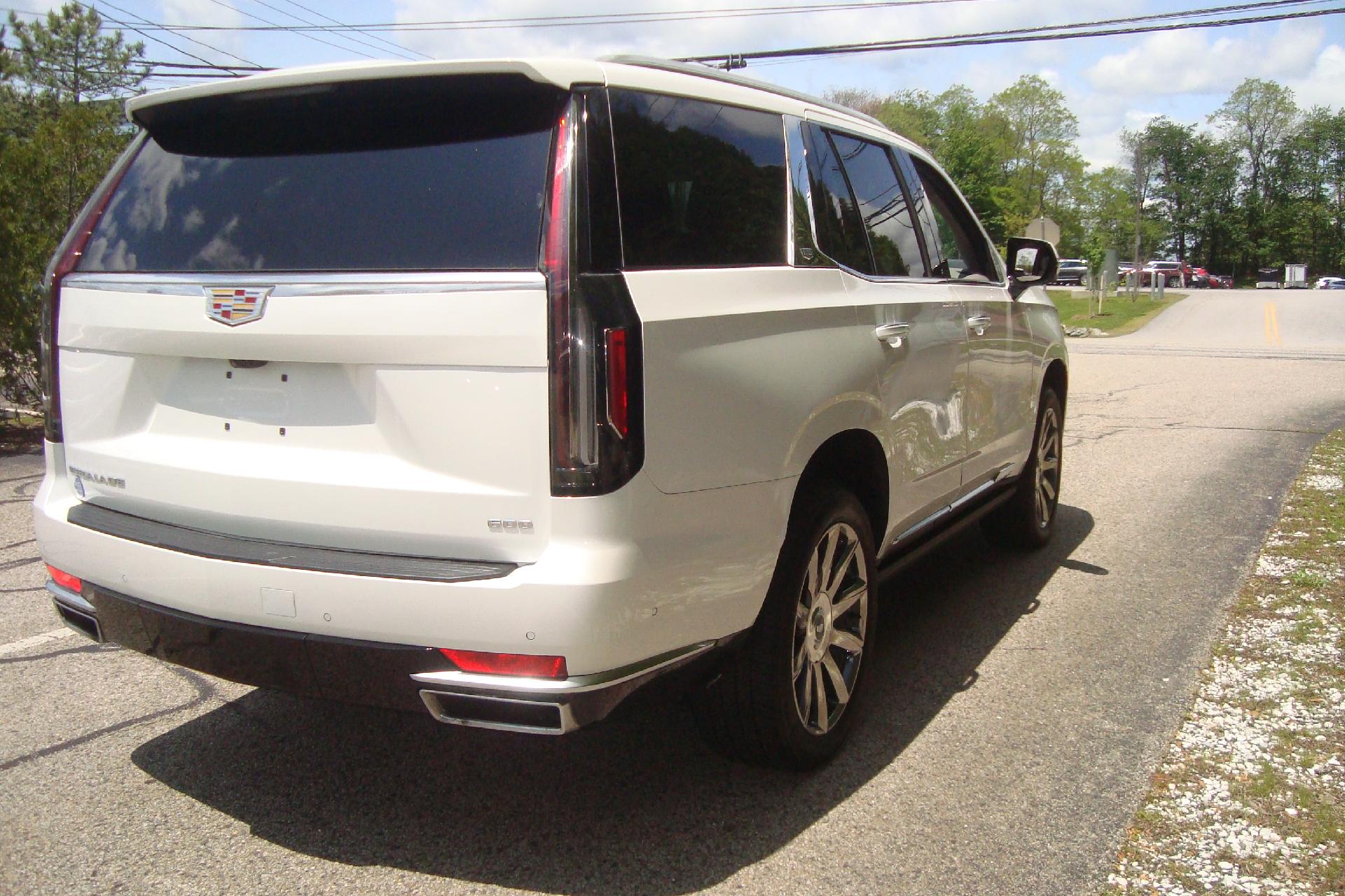 2024 Cadillac Escalade Vehicle Photo in PORTSMOUTH, NH 03801-4196