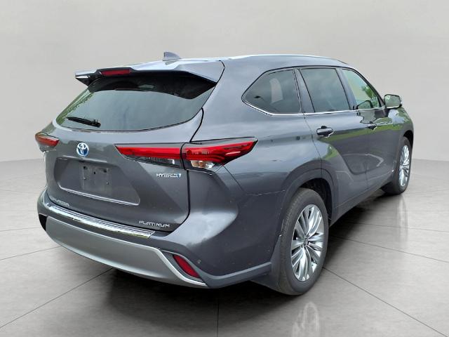2023 Toyota Highlander Vehicle Photo in Oshkosh, WI 54904