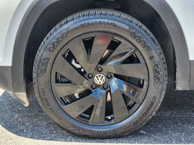 2024 Volkswagen Atlas Vehicle Photo in Decatur, TX 76234
