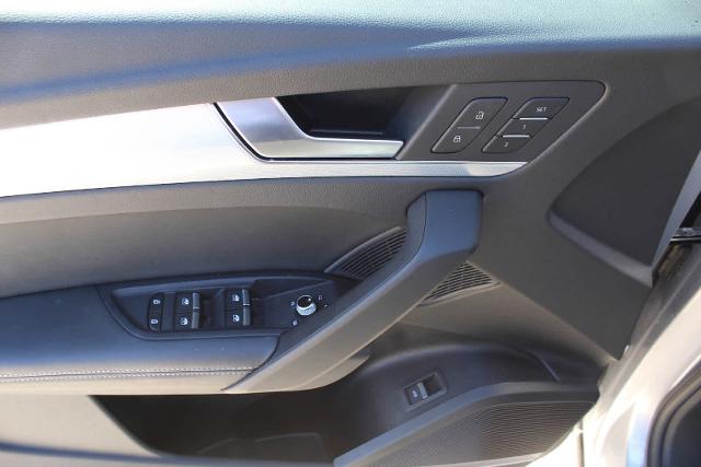 2024 Audi Q5 Vehicle Photo in HOUSTON, TX 77090