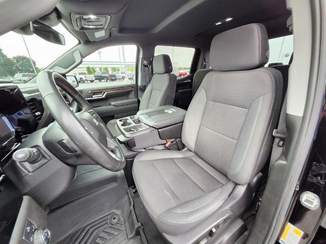2024 Chevrolet Silverado 1500 Vehicle Photo in GREEN BAY, WI 54304-5303
